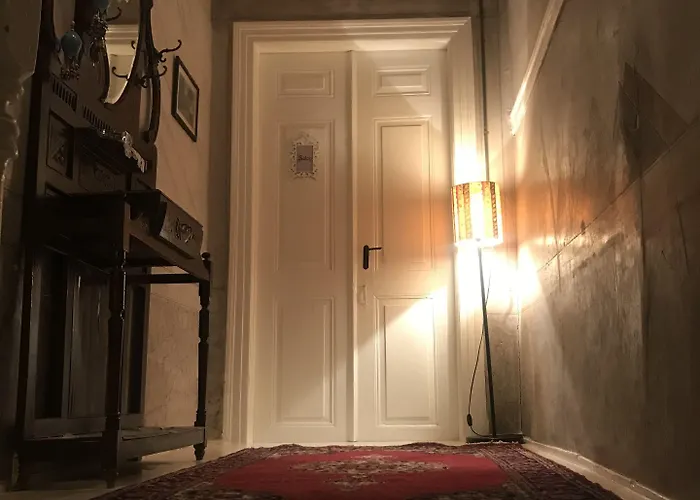 Efnan Butik 2* Çeşme